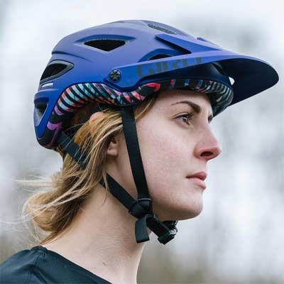 Casco con protección MIPS Giro Montaro MIPS