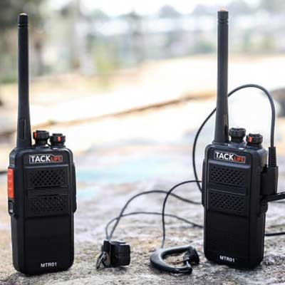 Walkie Talkie Profesional, TACKLIFE-MTR01 Talkie walkie Recargable 3-4 Km con 16 Canales, PMR 446 MHz, 2 Auriculares y Cargador USB